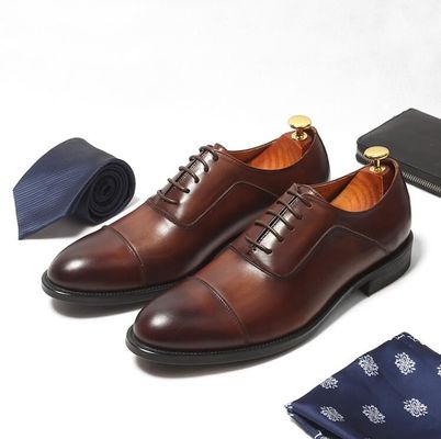 Pieles de pie hombre marrón cordón hasta el vestido zapatos Tamaños personalizados con acabado de cuero ceroso