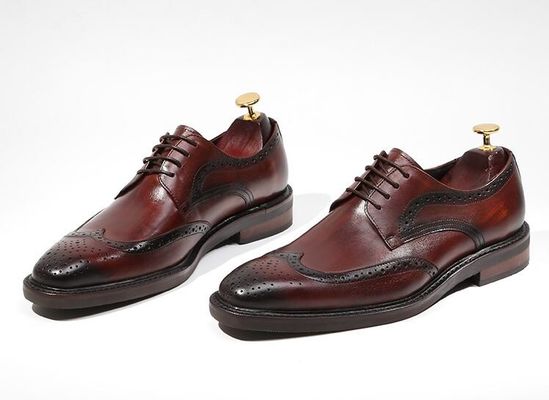 Estilo Derby Hombres Marrón Pantalones de cordón Hombres planos Tejido de cuero Slip On zapatos