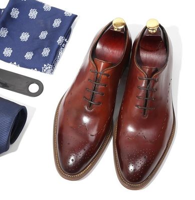Hecho a mano Patente de la boda de los hombres de cuero vestido zapatos Oxford estilo con rayas negras