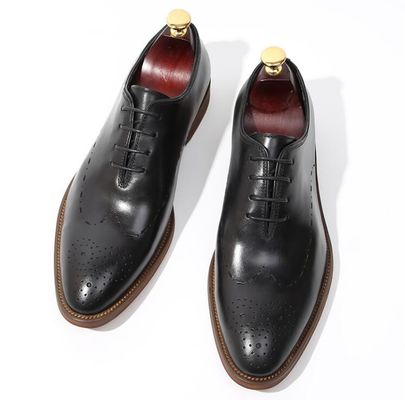 Hecho a mano Patente de la boda de los hombres de cuero vestido zapatos Oxford estilo con rayas negras