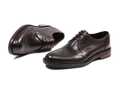 Patrón de cocodrilo negro Vestido de cuero masculino Zapatos de hombre marrón / negro Zapatos de Oxford