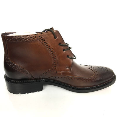 Botas de cuero para hombres de medio invierno marrón, zapatillas de nieve de piel favorable.