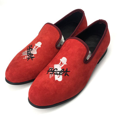 Red Mens Velvet Loafers estilo cráneo Custom Men Flat Casual zapatos Muestra disponible