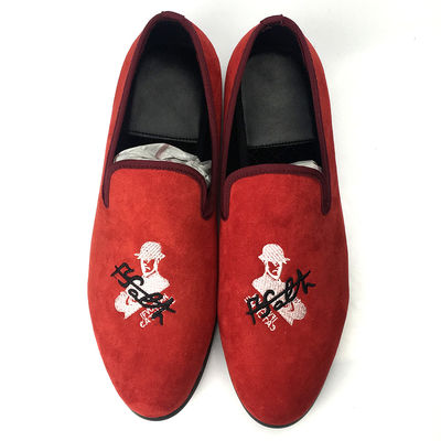 Red Mens Velvet Loafers estilo cráneo Custom Men Flat Casual zapatos Muestra disponible
