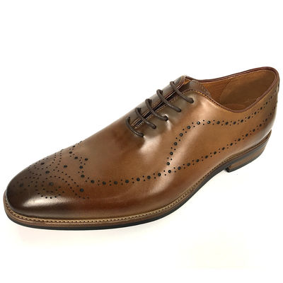 Inglaterra Estilo de moda hombres de oficina calzado Brogue de cuero formal con tamaño grande