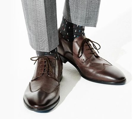 Italiano de diseño, zapatos de vestir de cuero, zapatos personalizados para hombres.