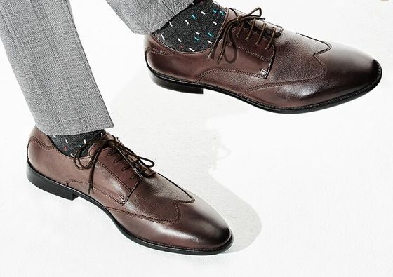 Italiano de diseño, zapatos de vestir de cuero, zapatos personalizados para hombres.