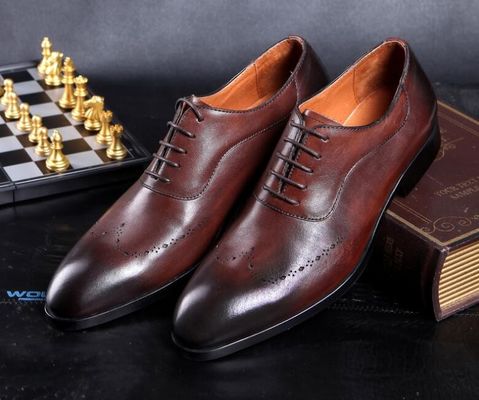 Hombres de moda vestidos formales zapatos, Brogue escondido tacones altos calzado de cuero para hombres