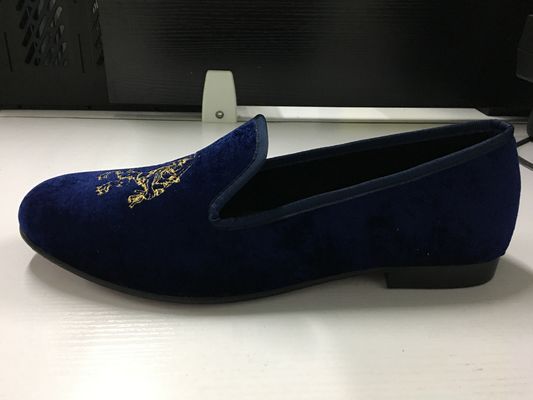 Mujeres de terciopelo duraderas con zapatillas redondas de dedo masculino azul de casaco