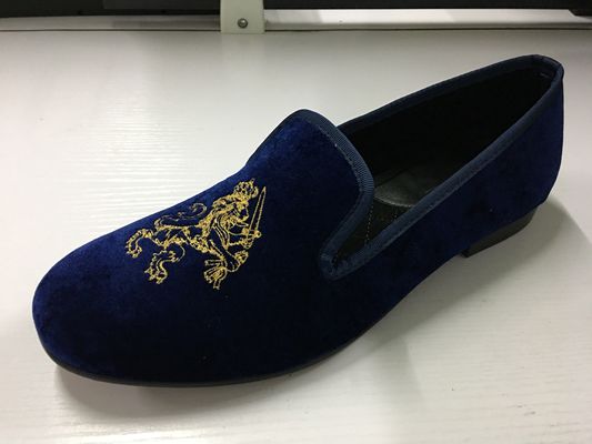 Mujeres de terciopelo duraderas con zapatillas redondas de dedo masculino azul de casaco