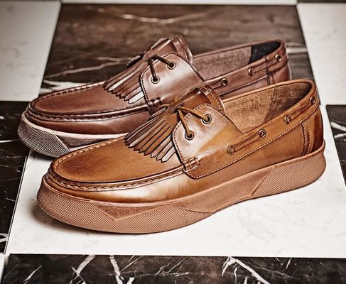 Retro Casual Hombres zapatillas planas Hombres de cuero personalizados zapatillas de conducción con toalla