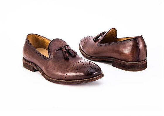 Verano Muñecos de cuero para hombres de color marrón Slip On Brogue Tassel Loafers