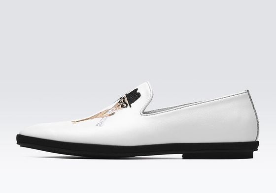 Loafers de cuero plano y suave pintados a mano, imprimidos para hombres Loafers con patrones