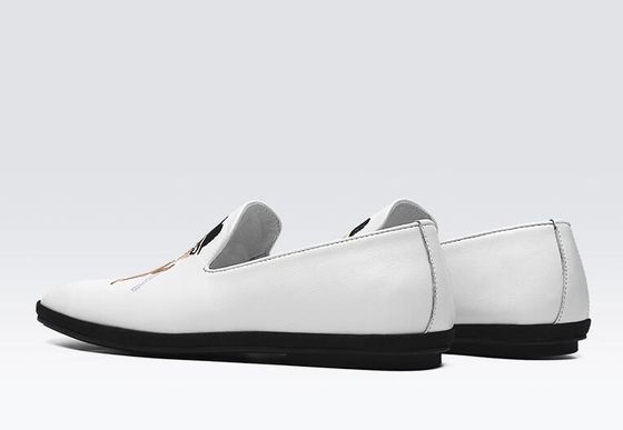 Loafers de cuero plano y suave pintados a mano, imprimidos para hombres Loafers con patrones