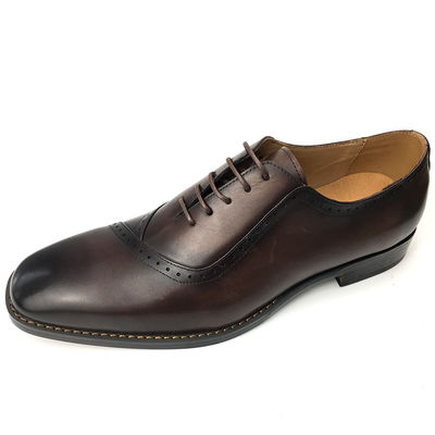 Calzado británico de estilo masculino con puntas en los dedos / cordones calzado informal de color marrón