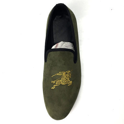 El ejército Verde Hombres Loafers de terciopelo Hombres transpirables Deslizamiento en zapatos de verano