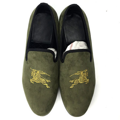 El ejército Verde Hombres Loafers de terciopelo Hombres transpirables Deslizamiento en zapatos de verano