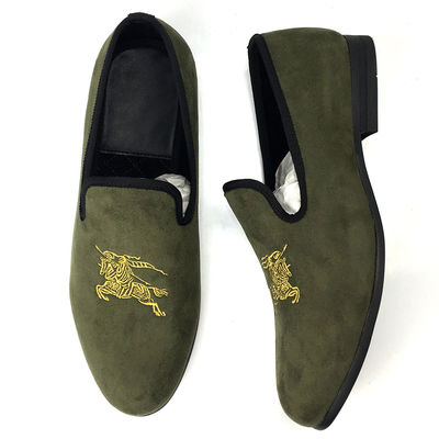 El ejército Verde Hombres Loafers de terciopelo Hombres transpirables Deslizamiento en zapatos de verano
