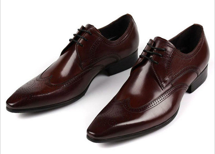 OEM Custom Classic Men Brogue zapatos Negro / Marrón Calzado de café tallado floral Oxford