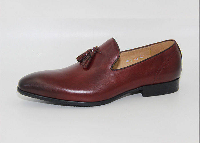 Tassel zapatos de novia de tacón bajo Loafers estilo toro redondo del pie zapatos de Oxford hechos a mano
