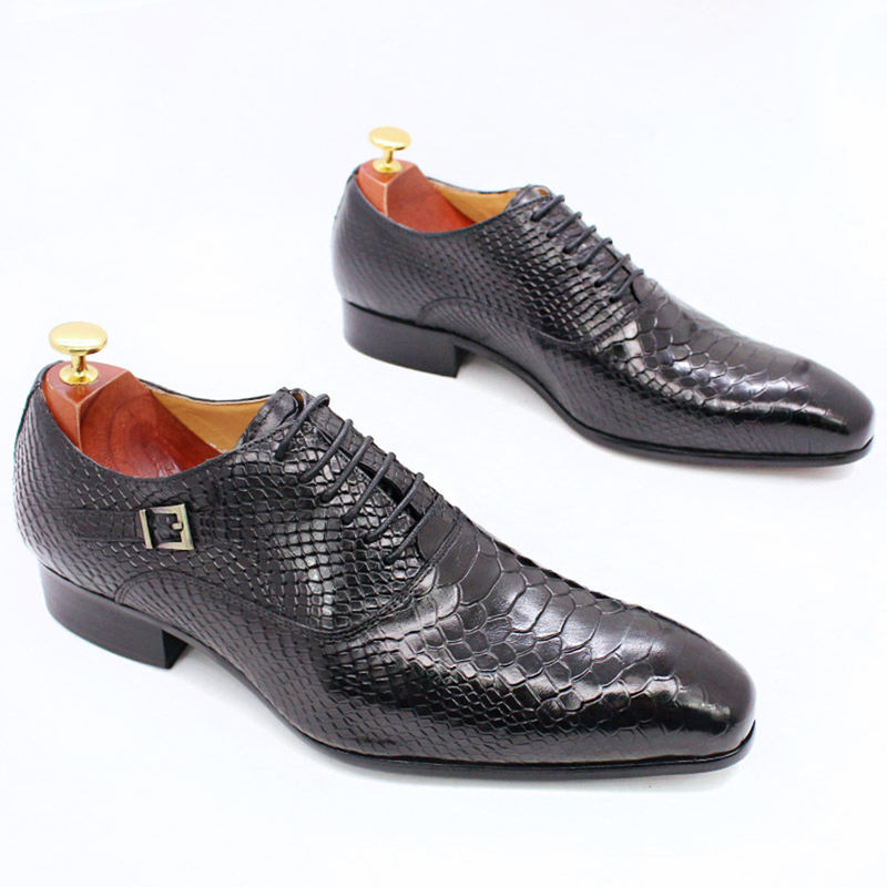 Zapatos de cuero de patente masculino de talón bajo de hombres con punta en el dedo del pie zapatos de vestir con diseño de serpiente falso