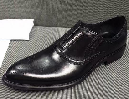 Broguing Pointed - End Slip On Men's Formal Dress Shoes / Work Carving Dress Shoes (Sapatos de trabajo de tallado)