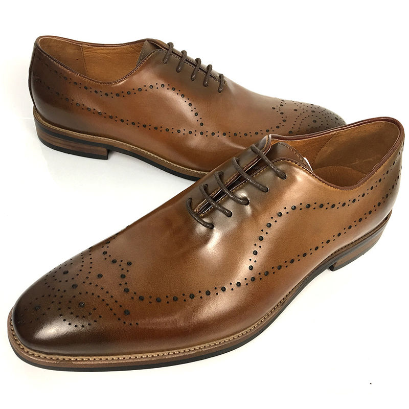 Inglaterra Estilo de moda hombres de oficina calzado Brogue de cuero formal con tamaño grande