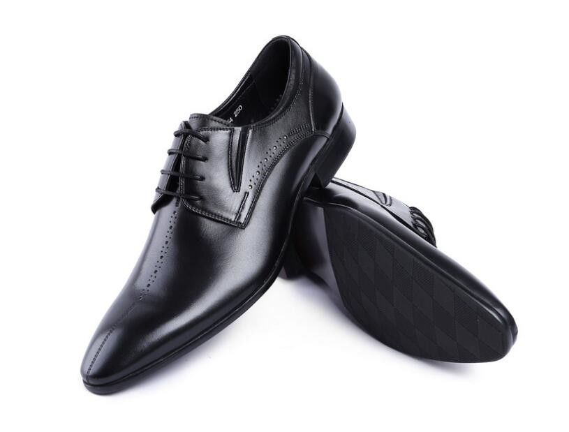 La marca Wingtip Oxford lujoso hombre zapatos de cuero vestido, zapatos de cuero genuino tallado